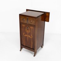 Liberty & Co., attributed. An Arts & Crafts Coal Purdonium with Inlaid Floral Details - Thumbnail 3