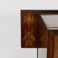 Liberty & Co., attributed. An Arts & Crafts Coal Purdonium with Inlaid Floral Details - Thumbnail 10