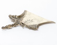 A Gothic Revival Solid Brass Crumb Tray with Tigers Heads & Floral Decors - Thumbnail 6