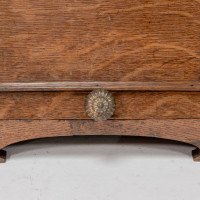 W. J. Neatby, Attributed – Arts and Crafts Oak Coal Box with Stylized Handles - Thumbnail 7