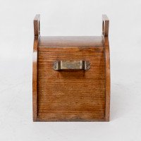 W. J. Neatby, Attributed – Arts and Crafts Oak Coal Box with Stylized Handles - Thumbnail 19
