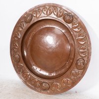A Large Arts & Crafts Hand Formed Copper Charger with Stylised Decoration c.1900 - Thumbnail 2