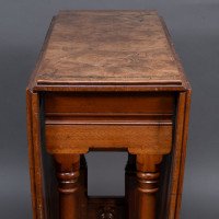Charles Bevan for Marsh & Jones – Gothic Revival Burr Walnut Sutherland Table. - Thumbnail 6