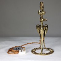 Arts and Crafts brass lamp with floral stem and heart pierced base c.1900 - Thumbnail 18