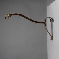 An Arts & Crafts Brass Picture Rail Wall Light - Thumbnail 2