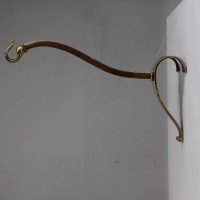 An Arts & Crafts Brass Picture Rail Wall Light - Thumbnail 3