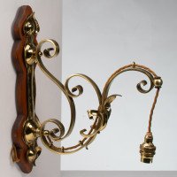Arts and Crafts, c.1905 Set of Three Brass Wall Lights with Walnut Backplates - Thumbnail 6