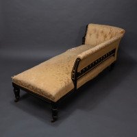 Charles Bevan for Marsh & Jones. An Aesthetic Movement Walnut Ebonized Button Back Chaise Lounge - Thumbnail 4