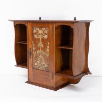 Alfred Wickham Jarvis, attributed. An Arts & Crafts Walnut Hanging Cupboard - Thumbnail 4