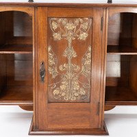 Alfred Wickham Jarvis, attributed. An Arts & Crafts Walnut Hanging Cupboard - Thumbnail 7