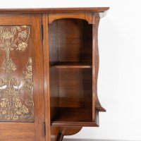 Alfred Wickham Jarvis, attributed. An Arts & Crafts Walnut Hanging Cupboard - Thumbnail 9