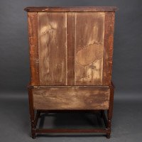 Ambrose Heal a Rare Mansfield Oak Chest of Drawers with Iron Heart Escutcheons - Thumbnail 17