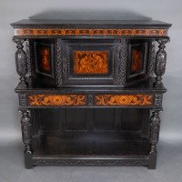 Daniel Cottier, attributed. An Aesthetic Movement Oak Sideboard in the Queen Anne Style - Thumbnail 2