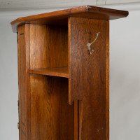 Shapland & Petter, attributed. An Arts & Crafts Oak Hall Cupboard with Flaring Cornice - Thumbnail 8