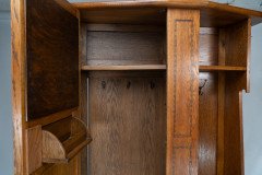 Shapland & Petter, attributed. An Arts & Crafts Oak Hall Cupboard with Flaring Cornice - Thumbnail 16