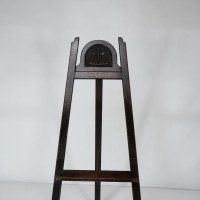 An Arts & Crafts folding oak easel with a carved butterfly flying from a flower - Thumbnail 6