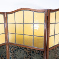 Liberty and Co (attributed). A good three fold screen - Thumbnail 6