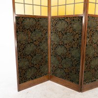 Liberty and Co (attributed). A good three fold screen - Thumbnail 7