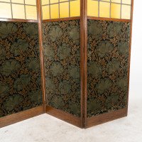 Liberty and Co (attributed). A good three fold screen - Thumbnail 8