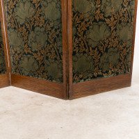 Liberty and Co (attributed). A good three fold screen - Thumbnail 11