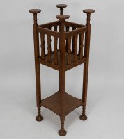 Shapland & Petter. An Arts & Crafts Oak Plant Stand with Voysey Style Discs Finials - Thumbnail 2
