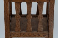 Shapland & Petter. An Arts & Crafts Oak Plant Stand with Voysey Style Discs Finials - Thumbnail 8