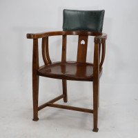 E. A. Taylor, attributed. An Arts & Crafts Oak Tub Chair with a Pierced Heart - Thumbnail 4