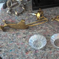 WAS Benson. Rare pair of brass wall lights with the original Powell flint shades - Thumbnail 18