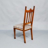 Liberty & Co., Six English Arts & Crafts Oak Dining Chairs with Heart Cut-Outs - Thumbnail 9