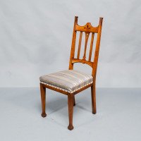 Liberty & Co., Six English Arts & Crafts Oak Dining Chairs with Heart Cut-Outs - Thumbnail 7