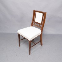 Bruce Talbert (1838-1881) Probably for Gillows of Lancaster & London. A Set of Eight English Aesthetic Movement Walnut Dining Chairs - Thumbnail 5