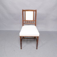 Bruce Talbert (1838-1881) Probably for Gillows of Lancaster & London. A Set of Eight English Aesthetic Movement Walnut Dining Chairs - Thumbnail 4