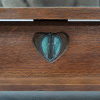 George Walton. An Arts & Crafts Oak Dressing Table Mirror - Thumbnail 17