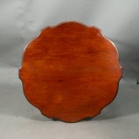 Morris & Co., Mahogany Side Table with a Shaped Top & a Wavy Apron - Thumbnail 10