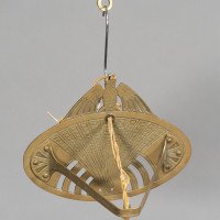 Arts and Crafts Brass Wall Light with Owl Finial and Pierced Fan Shade c.1900 - Thumbnail 6