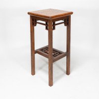 E. W. Godwin Probably Made by William Watt. An Anglo-Japanese Oak & Lattice Statue Stand with Wide Inlaid Top - Thumbnail 6