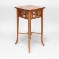 E. W. Godwin, attributed. An Anglo-Japanese Quarter Sawn Oak Side Table. The Top with a Double Molded Edge with Simple Slatted Decoration - Thumbnail 7