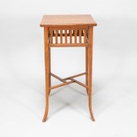 E. W. Godwin, attributed. An Anglo-Japanese Quarter Sawn Oak Side Table. The Top with a Double Molded Edge with Simple Slatted Decoration - Thumbnail 8