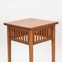 E. W. Godwin, attributed. An Anglo-Japanese Quarter Sawn Oak Side Table. The Top with a Double Molded Edge with Simple Slatted Decoration - Thumbnail 11