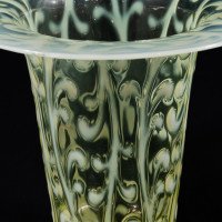 A Set of Three Vaseline Bell Shades with Raised Trailing Leaf Decoration - Thumbnail 10