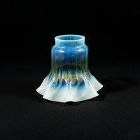 Arts and Crafts, c.1900 Ribbed Vaseline Glass Shade with Ruffled Rim - Thumbnail 2