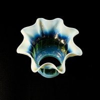 Arts and Crafts, c.1900 Ribbed Vaseline Glass Shade with Ruffled Rim - Thumbnail 16