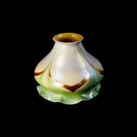 Steuben, Pulled Feather Iridescent Art Glass Shades with Ruffled Rim - Thumbnail 4