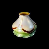 Steuben, Pulled Feather Iridescent Art Glass Shades with Ruffled Rim - Thumbnail 5