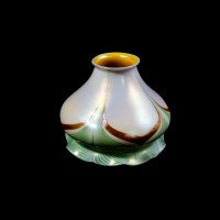 Steuben, Pulled Feather Iridescent Art Glass Shades with Ruffled Rim - Thumbnail 8