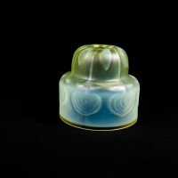 Arts and Crafts, c.1900 Set of Three Peacock Feather Vaseline Glass Shades - Thumbnail 11