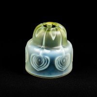 Arts and Crafts, c.1900 Set of Three Peacock Feather Vaseline Glass Shades - Thumbnail 35