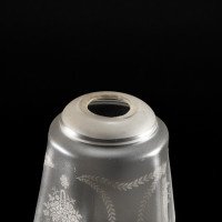 A Set of Three Acid-Etched Frosted Glass Shades with Intricate Floral & Garland Motifs - Thumbnail 12