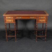 E. W. Godwin for Collinson & Lock. A Fine Quality Rosewood Desk - Thumbnail 3