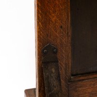 Leonard Wyburd, attributed. A Rare Arts & Crafts Oak Fire Screen by Liberty & Co - Thumbnail 14